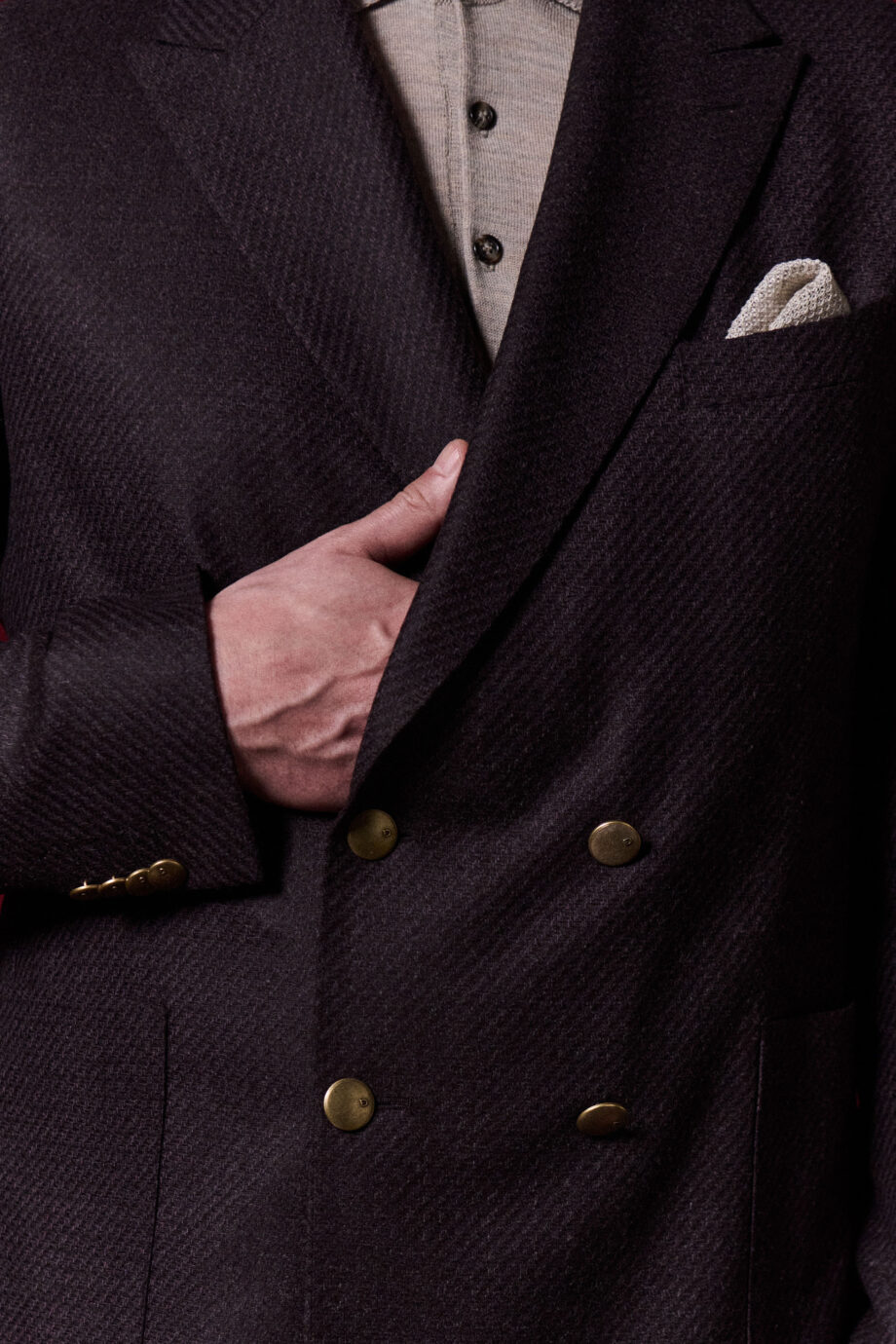 Double-breasted blazer in aubergine with a subtle pattern